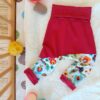 legging bébé évolutif bordeaux fleurs de printemps dans parc