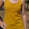 photo débardeur femme moutarde