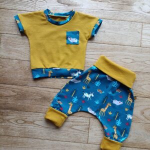 ensemble-evolutif-bebe-sarouel-et-tee-shirt-animaux