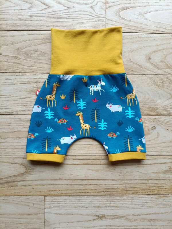 photo short bébé ceinture dépliée (fin de taille)