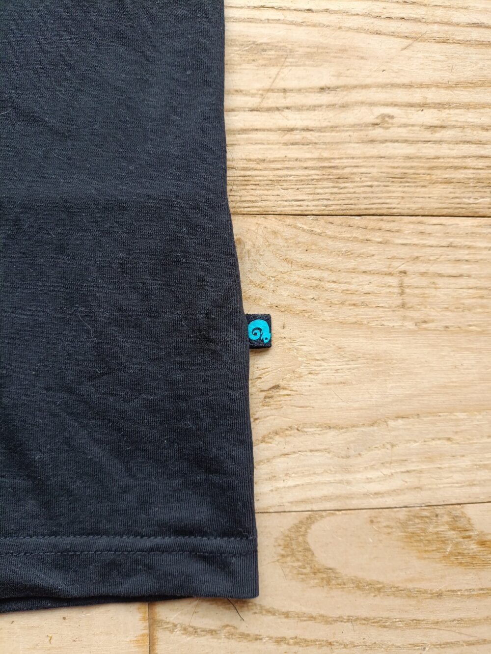 tee-shirt homme étiquette