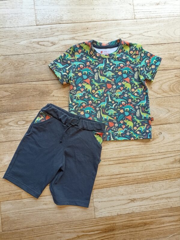 Ensemble tee-shirt et short "Dinosaures"