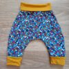 sarouel ronds colorés ceinture moutarde et chevilles moutarde