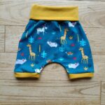 photo short bébé ceinture repliée (début de taille)