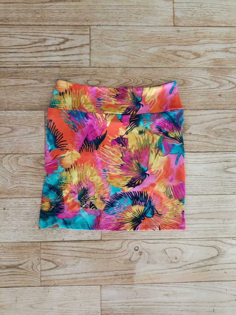 photo jupe compatible grossesse feuilles multicolores