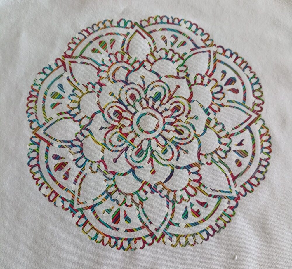 photo Mandala tee-shirt blanc