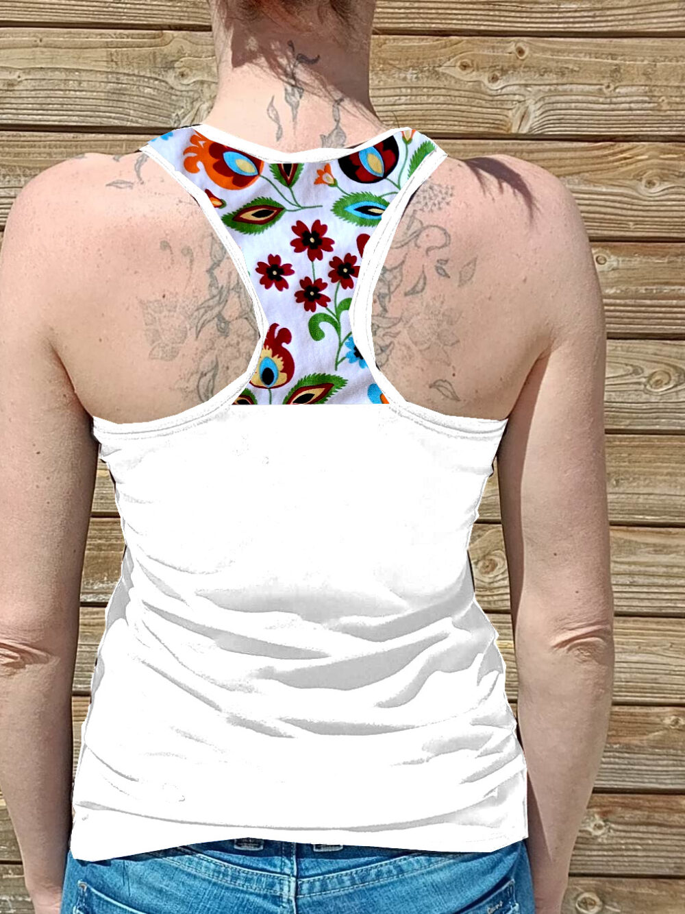 photo débardeur femme dos nageur blanc haut fleurs de printemps