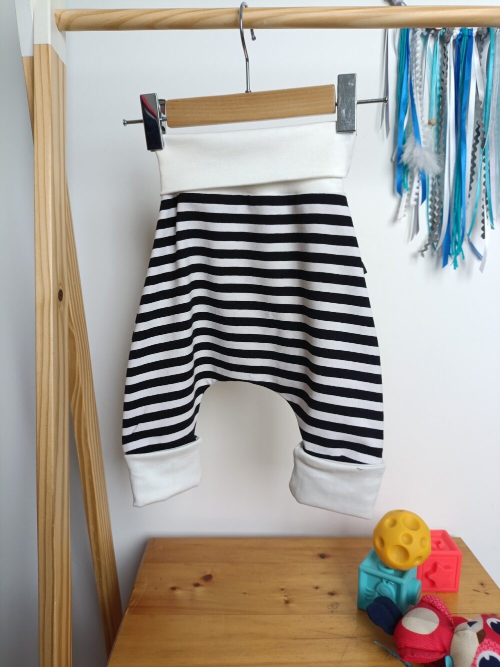 sarouel bébé - rayures marinières chevilles et ceintures repliées