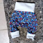 sarouel évolutif bébé début de taille, motifs colorés et ceinture écrue