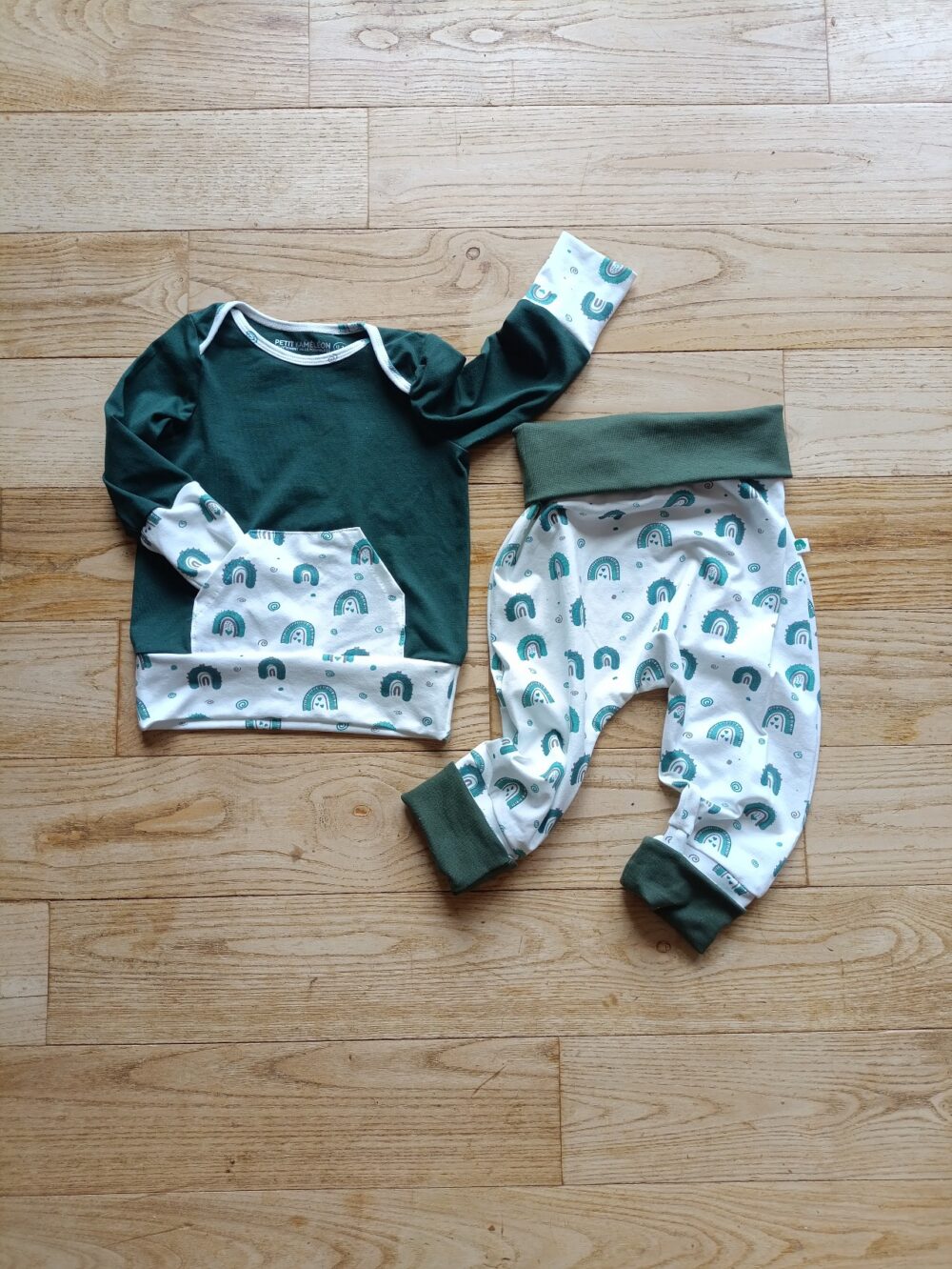 ensemble évolutif bébé – arcs en ciel