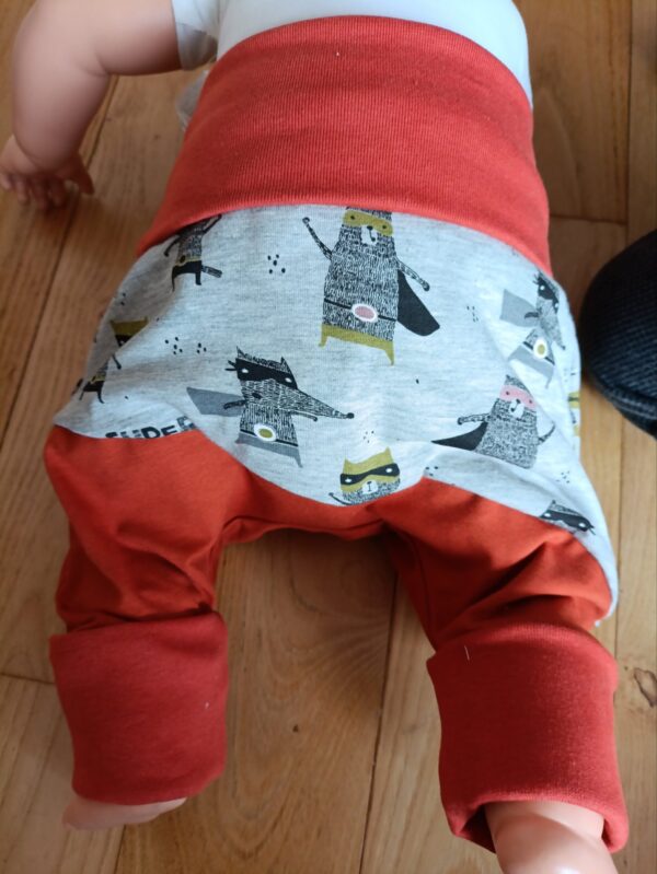 Pantalon bébé évolutif - animaux super héros – Image 3
