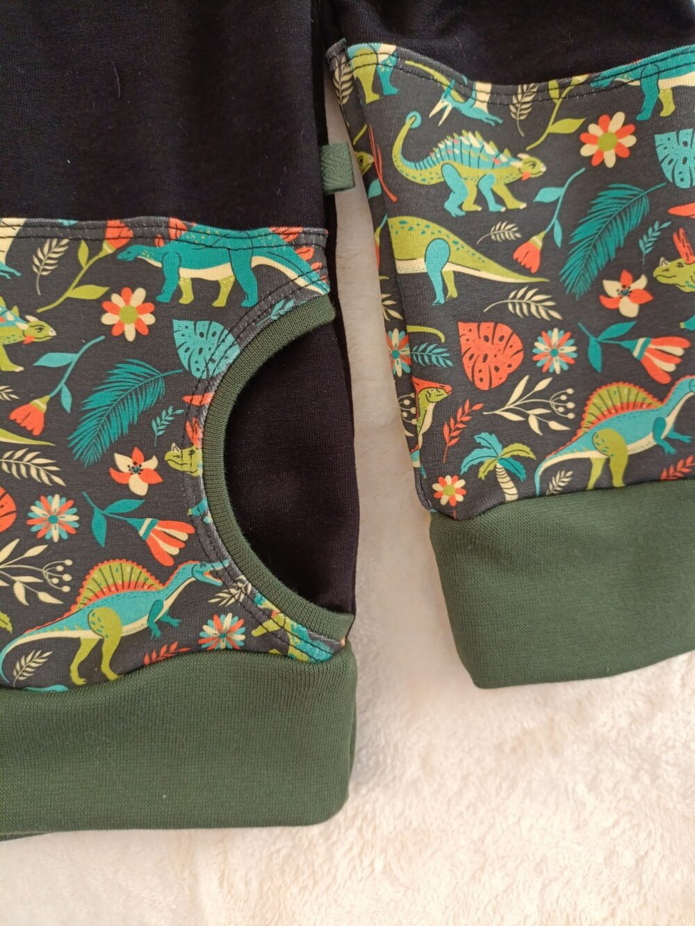 sweat enfant dinosaures poches