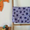 tissu fleurs violettes