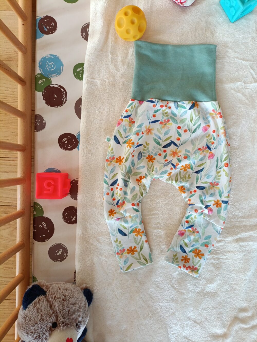 sarouel bébé évolutif fleurs claires