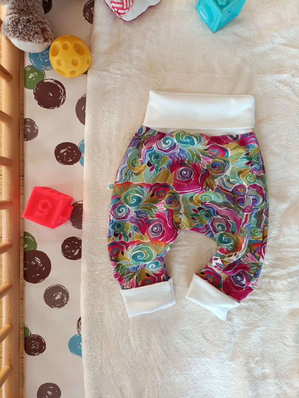 sarouel bébé évolutif tourbillon de couleurs