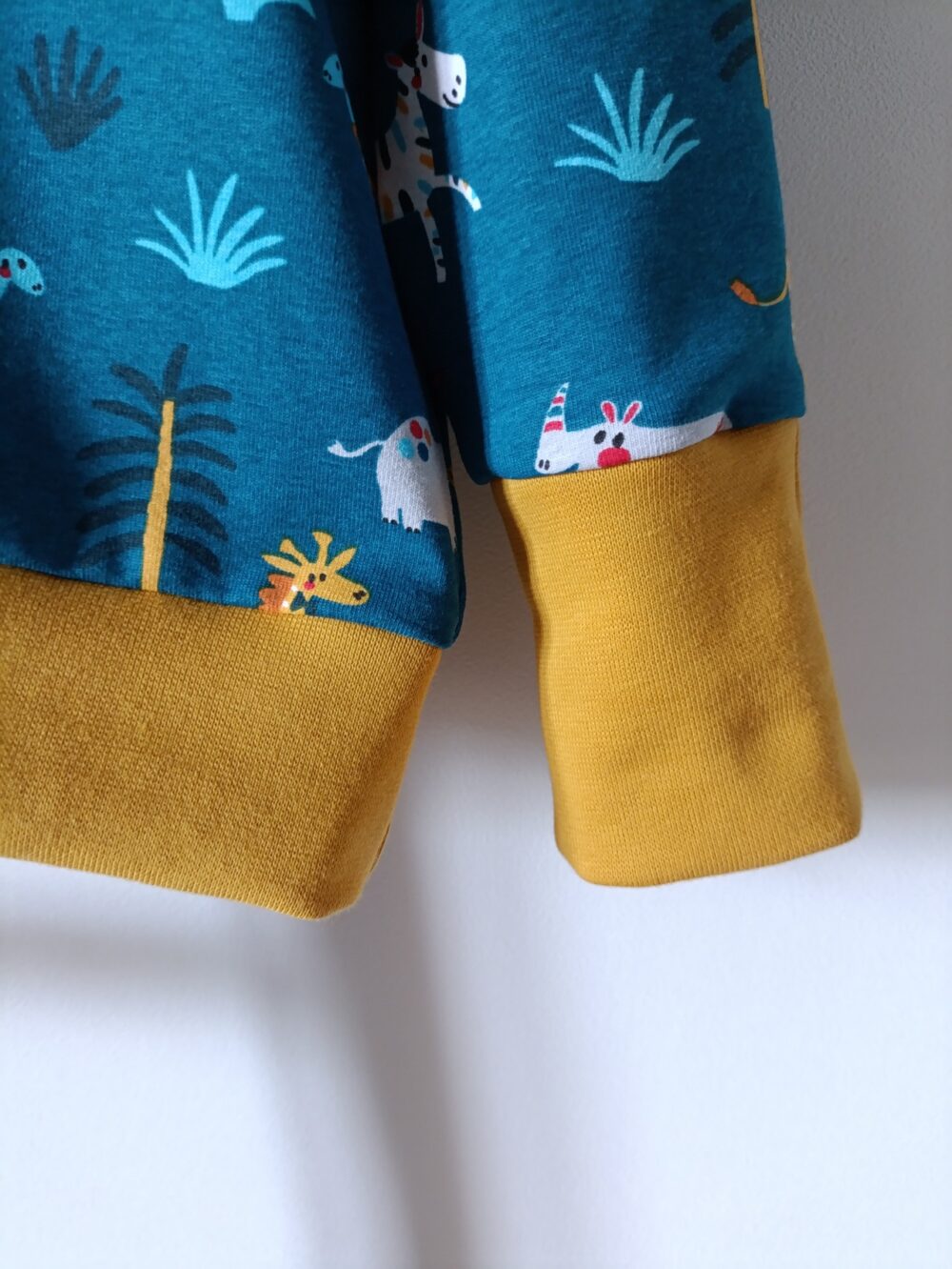 sweat bébé évolutif animaux manches dépliées