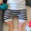 short évolutif enfant rayé marinière porté
