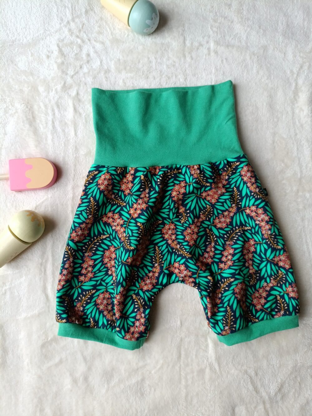 short évolutif enfant - vert et fleurs